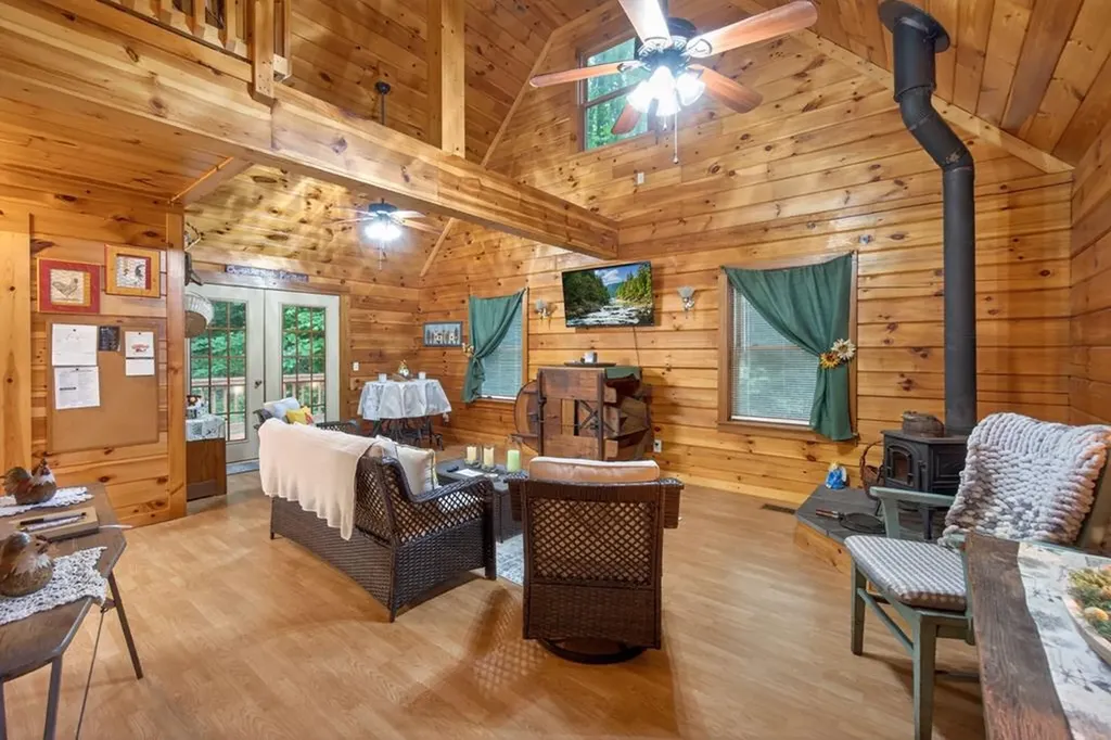 1062 Wilder Highway Alpine TN 38543