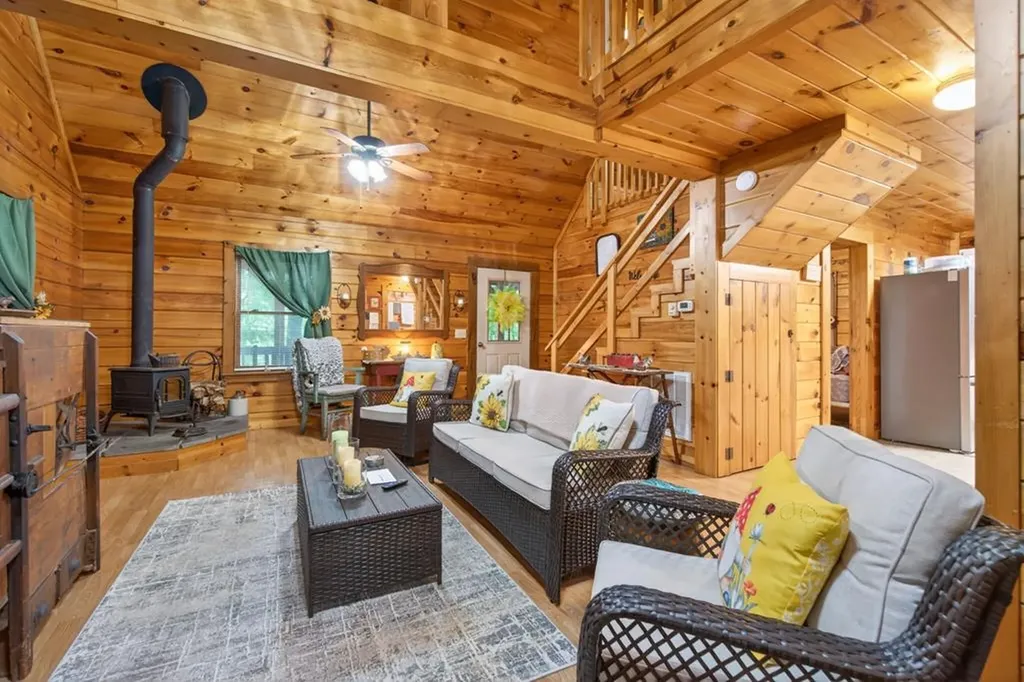 1062 Wilder Highway Alpine TN 38543