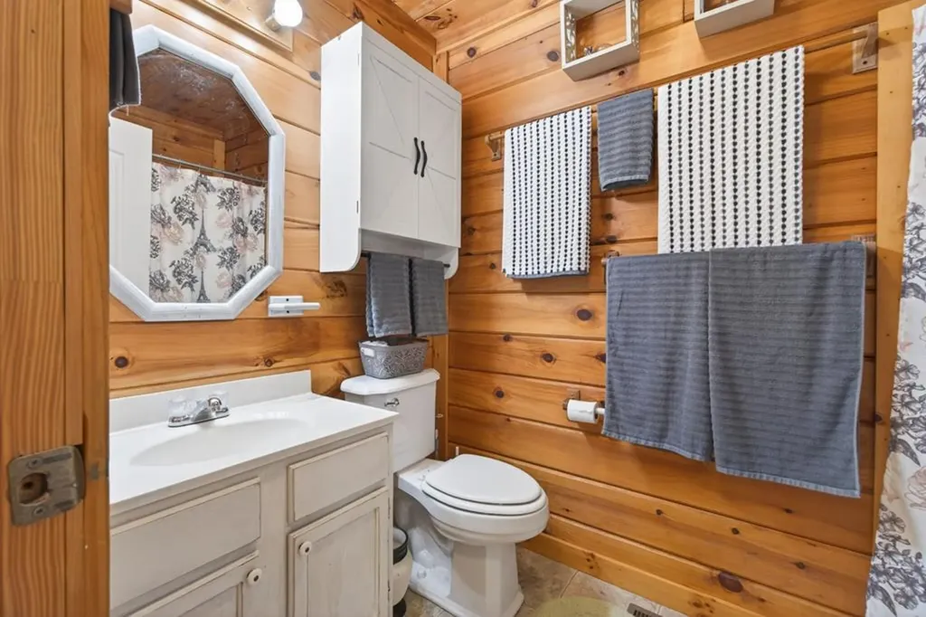 1062 Wilder Highway Alpine TN 38543