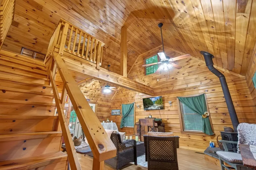 1062 Wilder Highway Alpine TN 38543