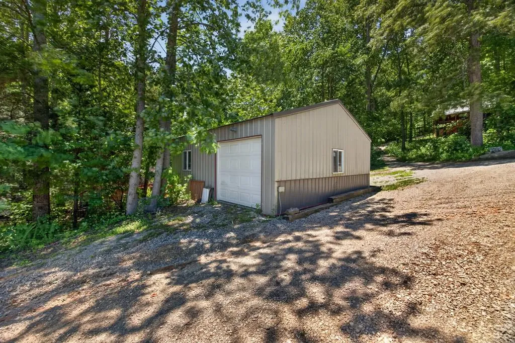 1062 Wilder Highway Alpine TN 38543
