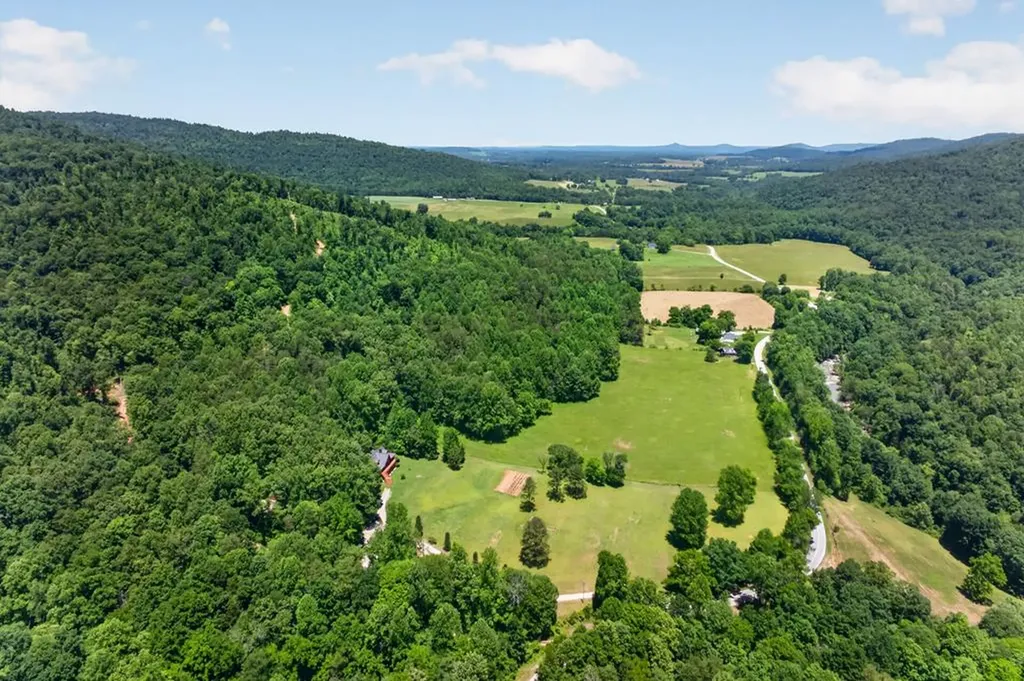 1062 Wilder Highway Alpine TN 38543