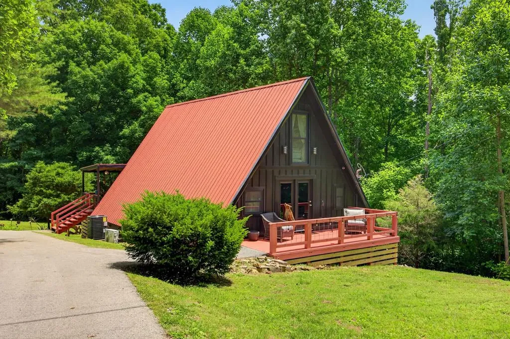 802 Livingston Boat Dock Road Allons TN 38541