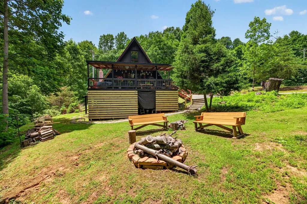 802 Livingston Boat Dock Road Allons TN 38541