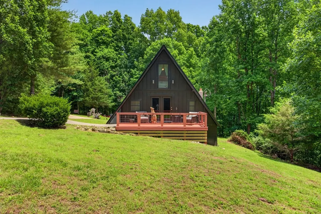 802 Livingston Boat Dock Road Allons TN 38541