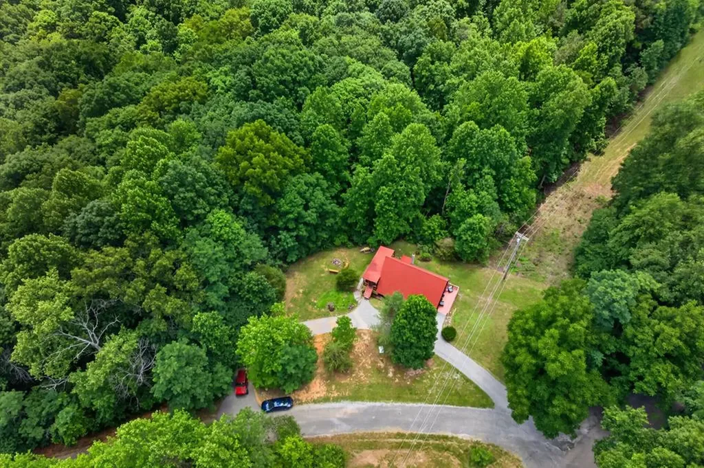 802 Livingston Boat Dock Road Allons TN 38541