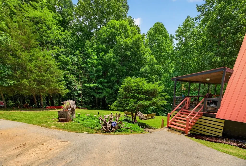 802 Livingston Boat Dock Road Allons TN 38541