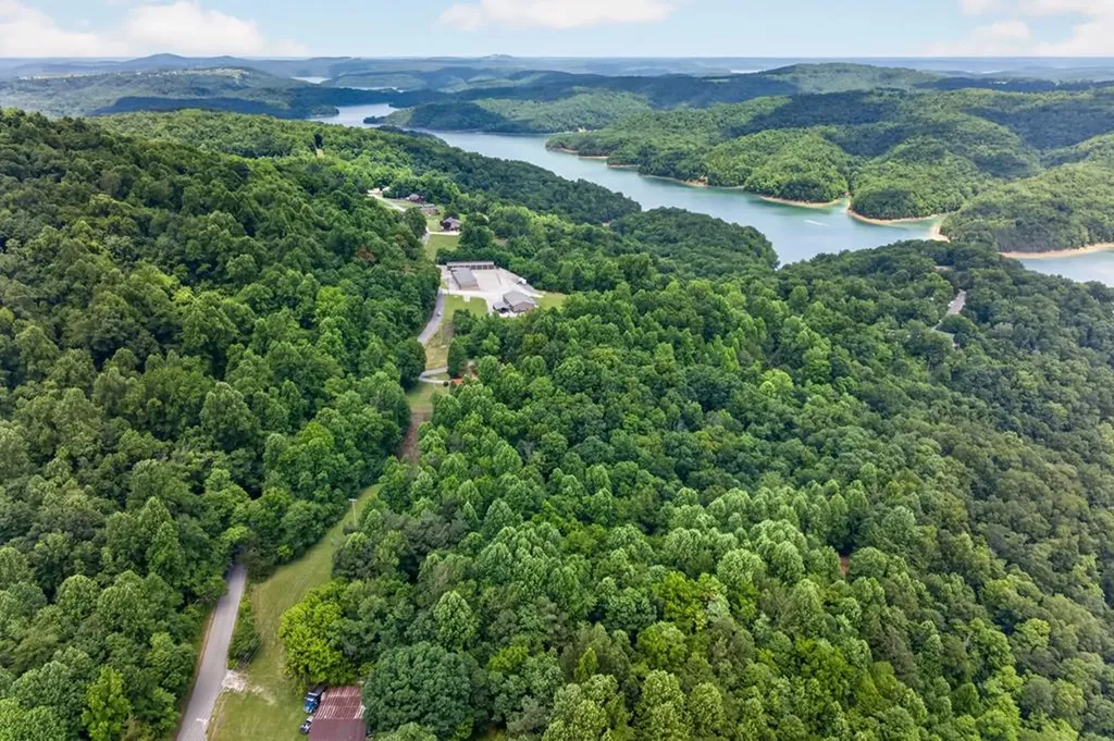 802 Livingston Boat Dock Road Allons TN 38541