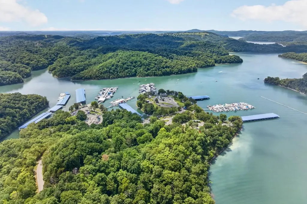 802 Livingston Boat Dock Road Allons TN 38541