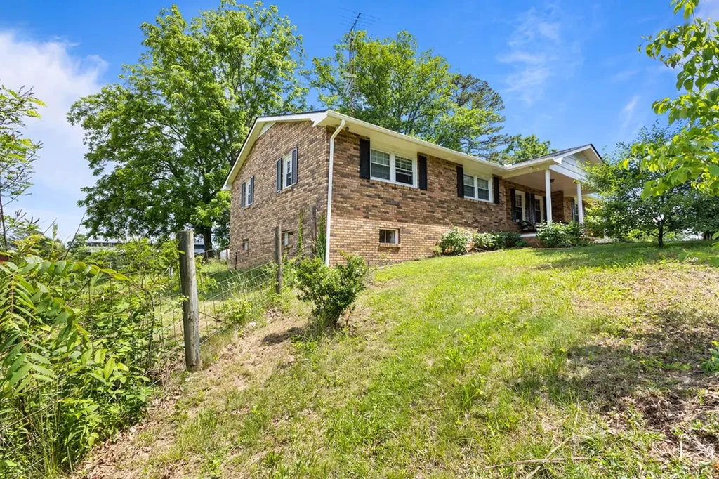 2652 Pickett Park Highway Jamestown TN 38556