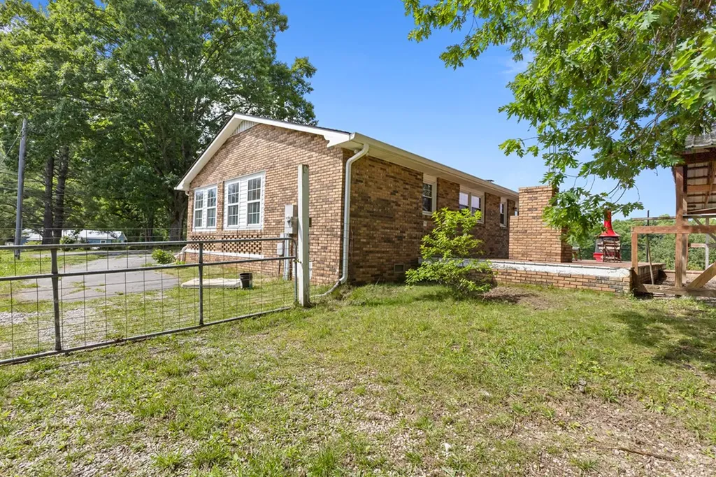 2652 Pickett Park Highway Jamestown TN 38556