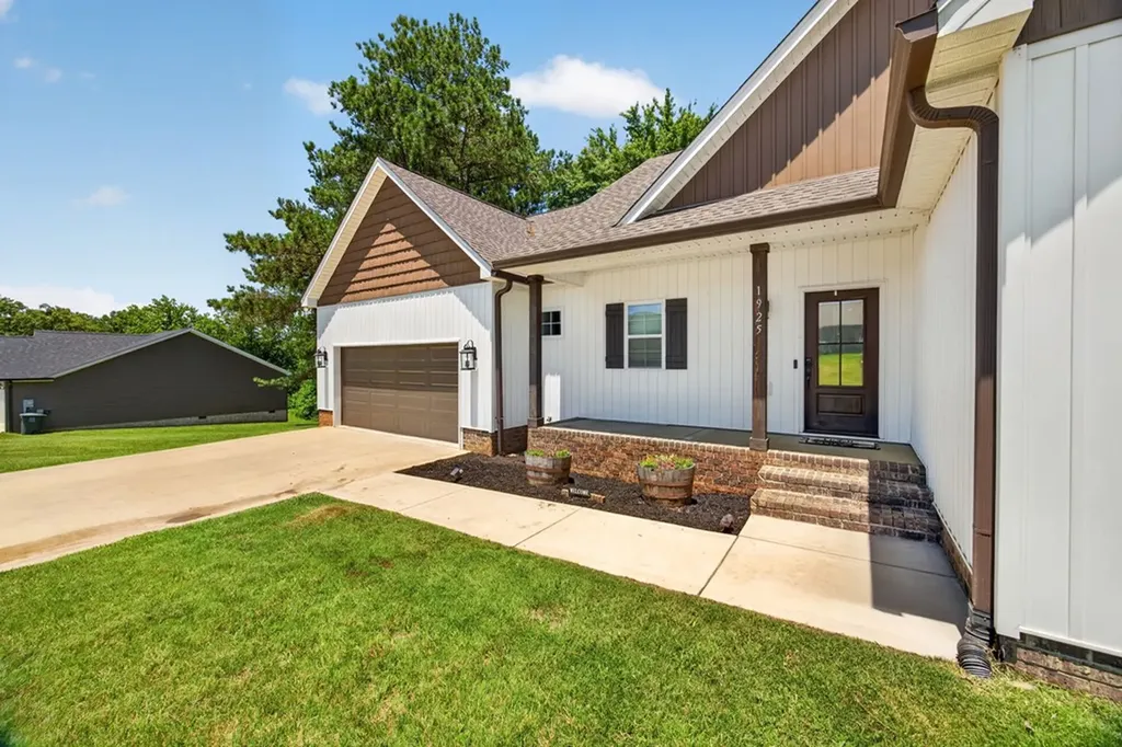1925 Goolsby Lane Cookeville TN 38506