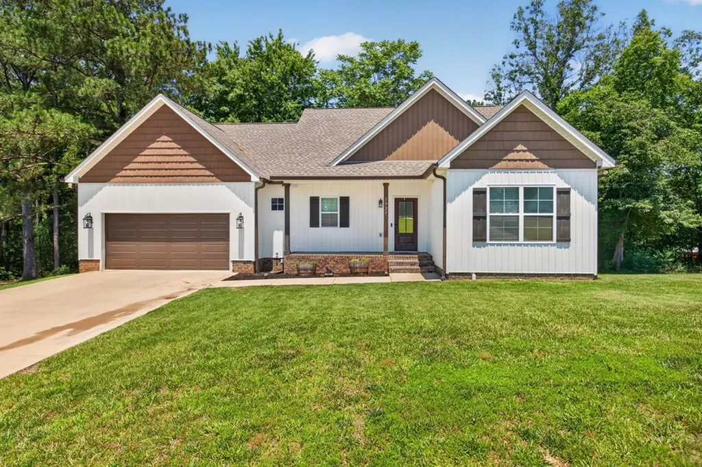1925 Goolsby Lane Cookeville TN 38506