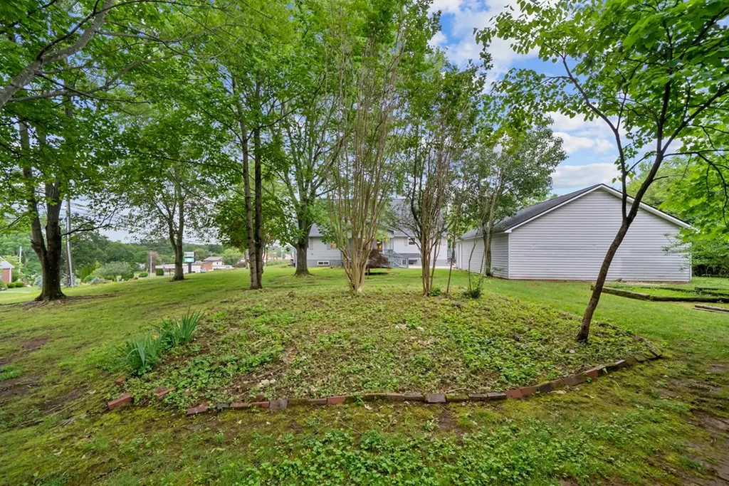 503 S Pine Street Monterey TN 38574