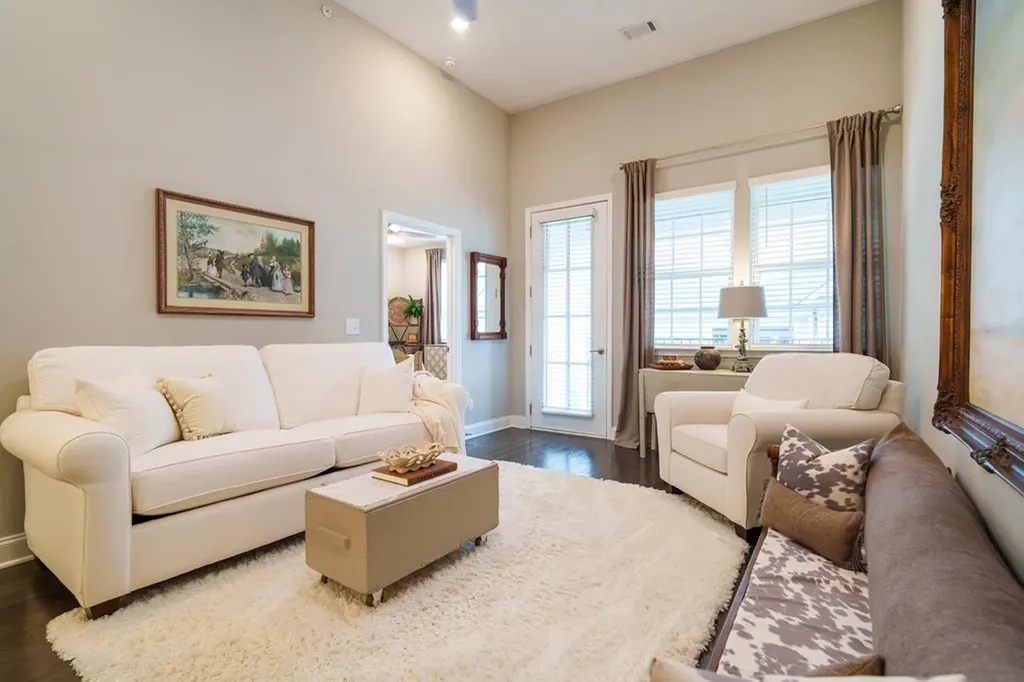800 Vintage Green Ln Unit 302 Franklin TN 37064-2333