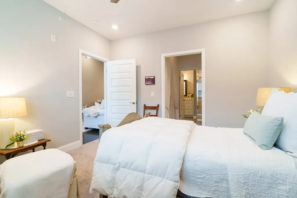 800 Vintage Green Ln Unit 302 Franklin TN 37064-2333