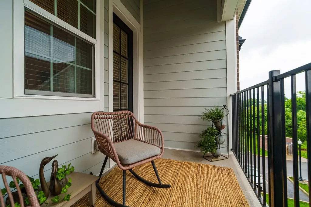 800 Vintage Green Ln Unit 302 Franklin TN 37064-2333
