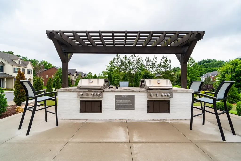 800 Vintage Green Ln Unit 302 Franklin TN 37064-2333
