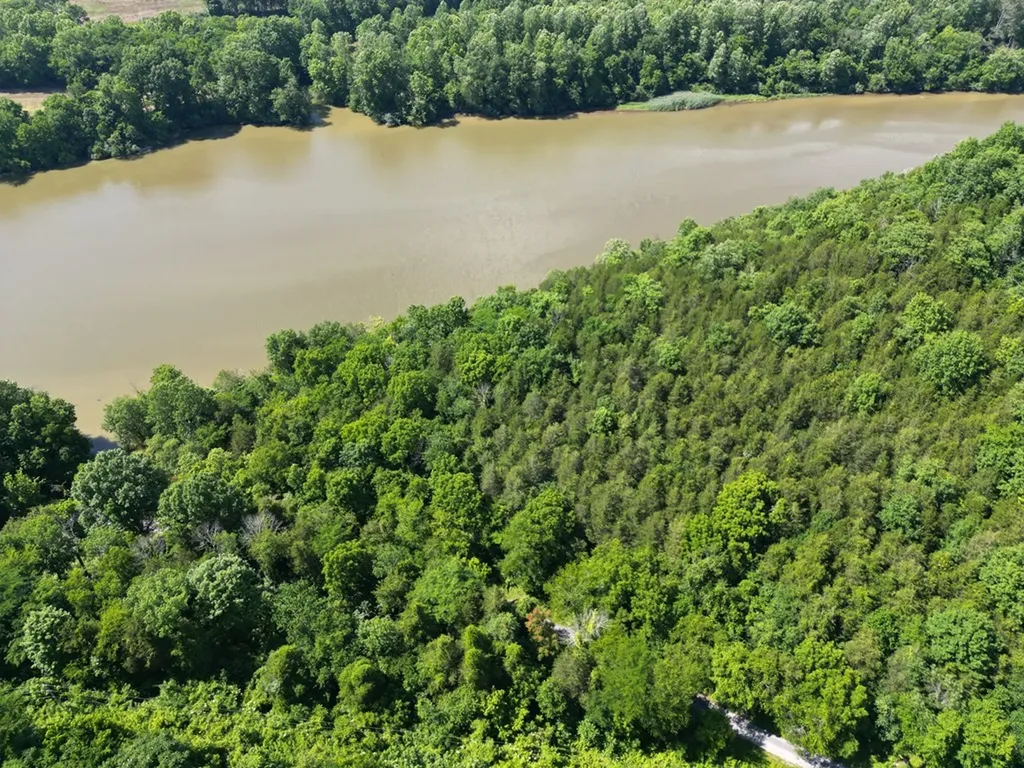 242 Lynch Lane Gainesboro TN 38562