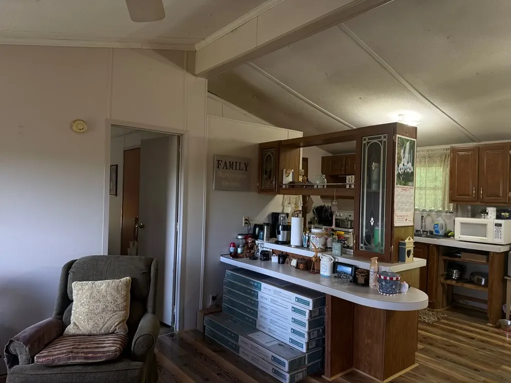 242 Lynch Lane Gainesboro TN 38562