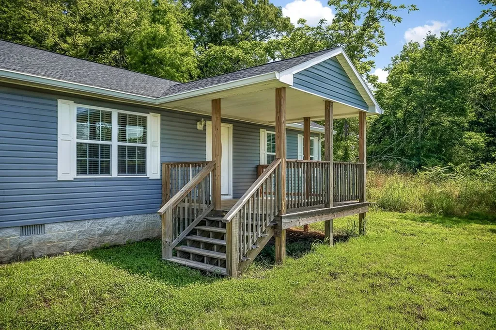 6101 Old Kentucky Road Sparta TN 38583