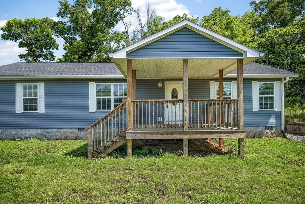 6101 Old Kentucky Road Sparta TN 38583