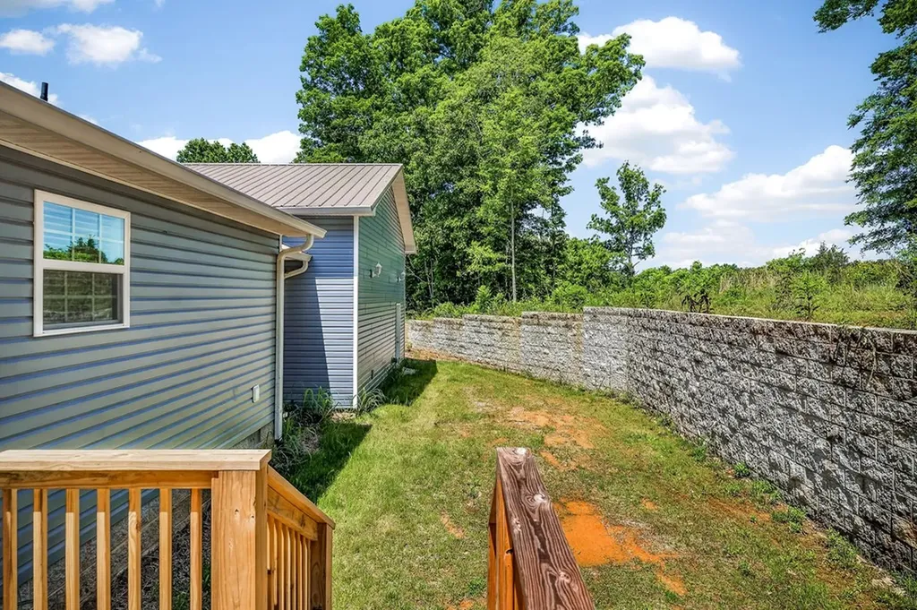 6101 Old Kentucky Road Sparta TN 38583