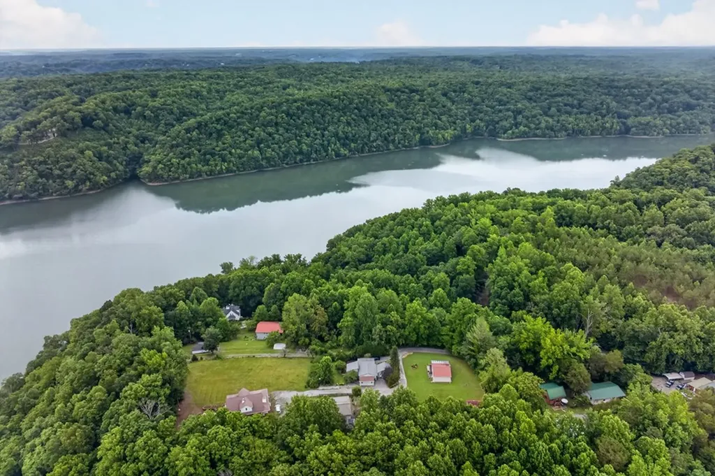 155 Mayberry Drive Smithville TN 37166