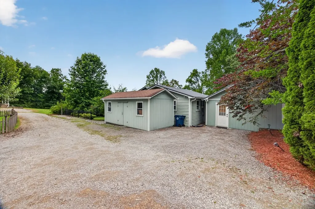 155 Mayberry Drive Smithville TN 37166