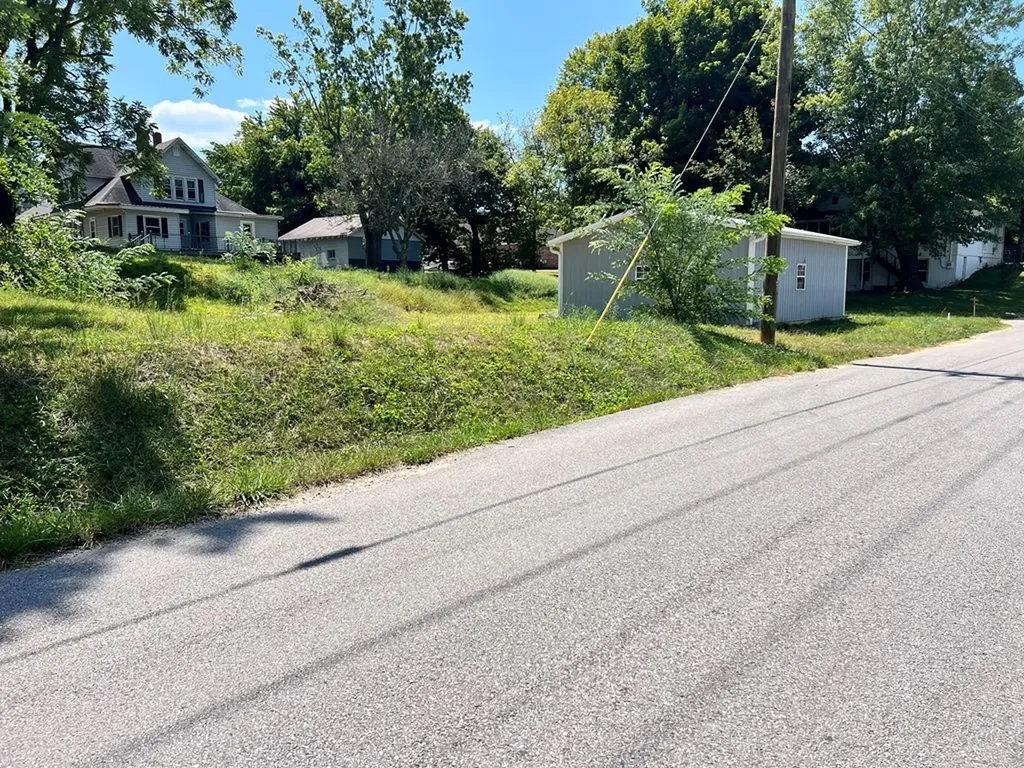 Lot 2 E Henson Street Livingston TN 38570