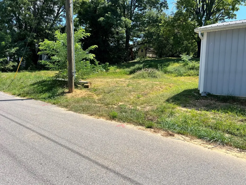 Lot 2 E Henson Street Livingston TN 38570