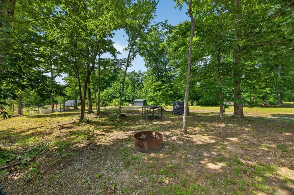 344 Runaway Lane Gainesboro TN 38562