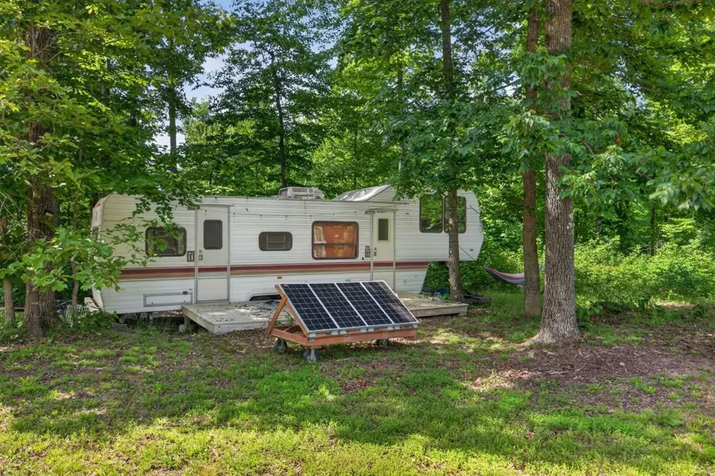 344 Runaway Lane Gainesboro TN 38562