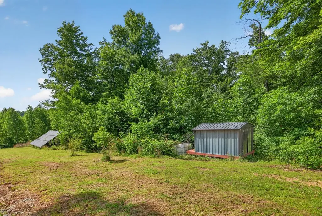 344 Runaway Lane Gainesboro TN 38562