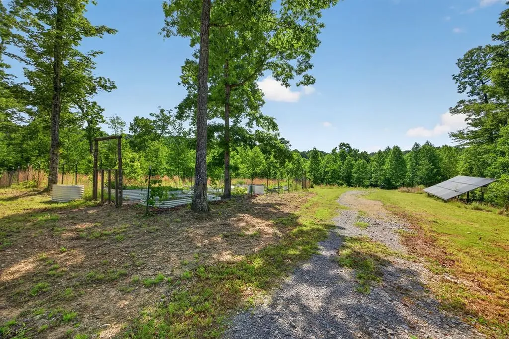 344 Runaway Lane Gainesboro TN 38562