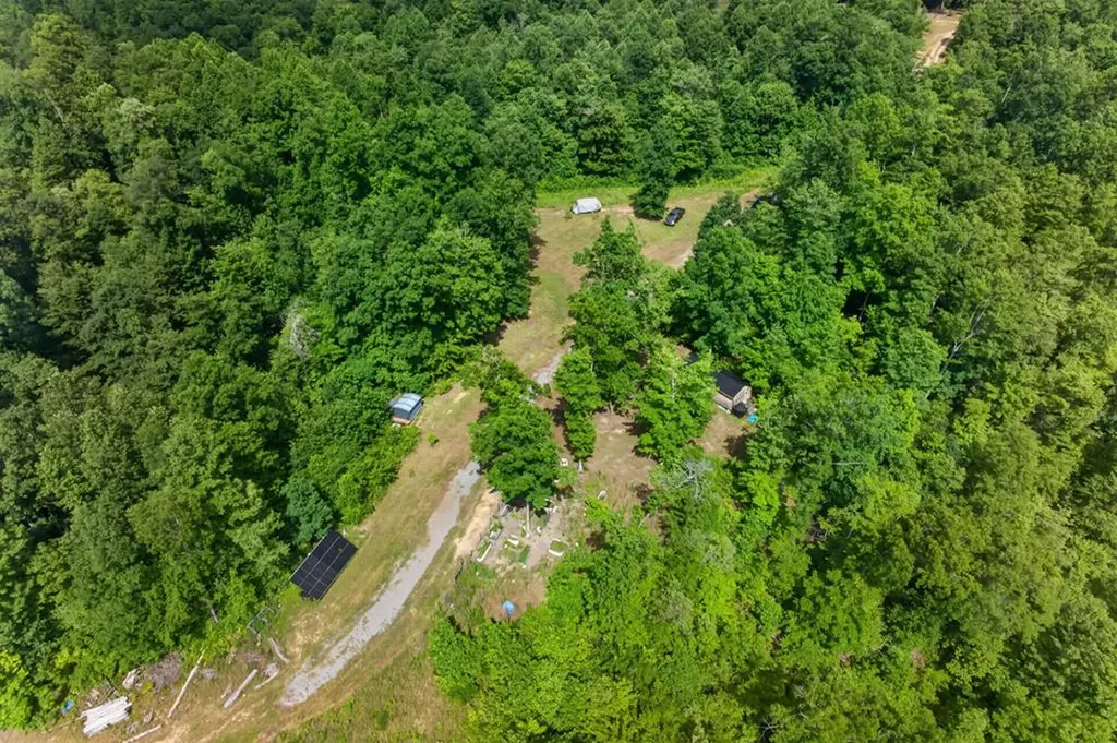 344 Runaway Lane Gainesboro TN 38562