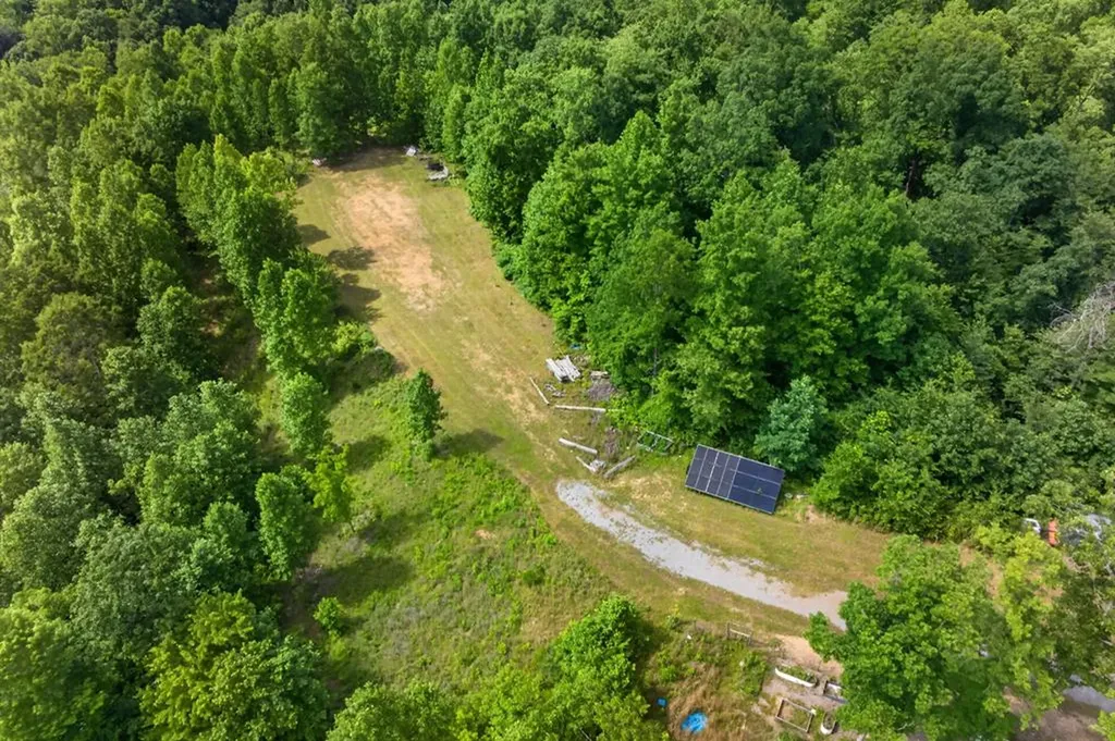 344 Runaway Lane Gainesboro TN 38562