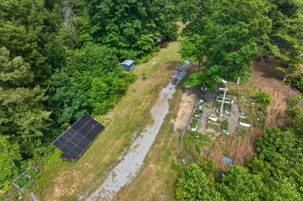 344 Runaway Lane Gainesboro TN 38562