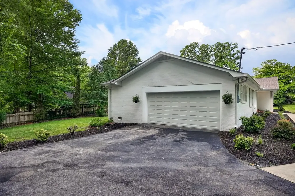 1281 Winterhill Drive Cookeville TN 38501