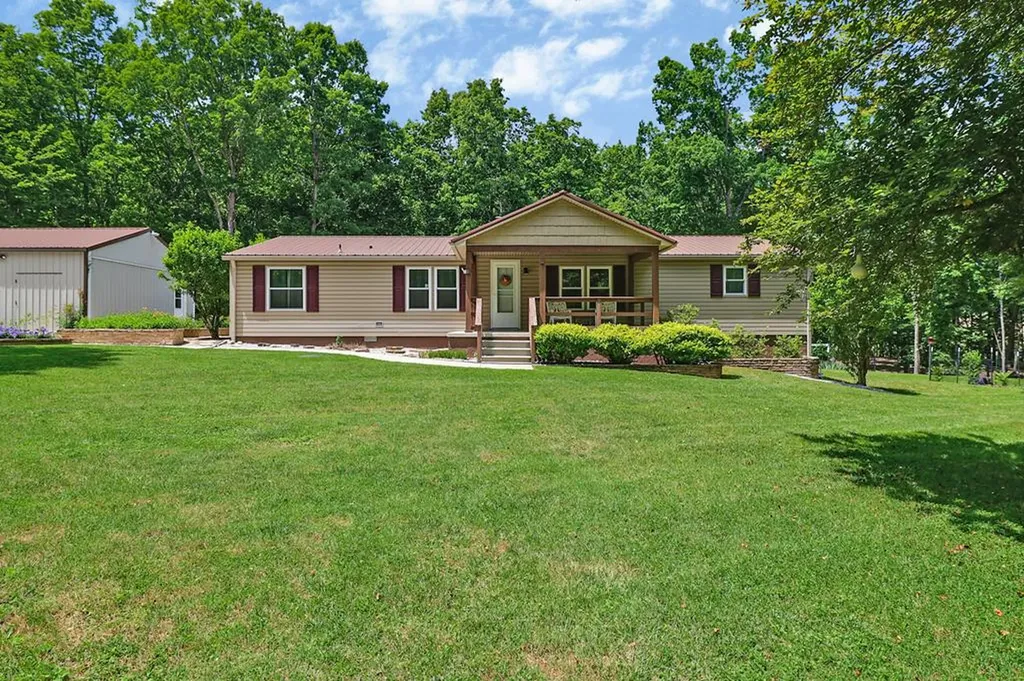 149 Vandever Lane Crossville TN 38572