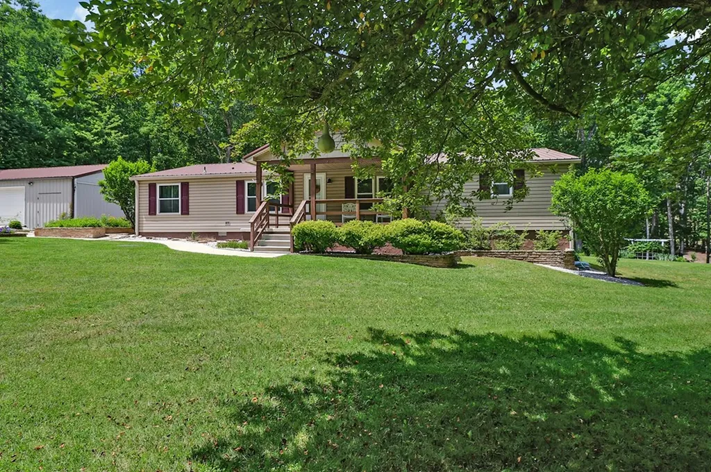 149 Vandever Lane Crossville TN 38572