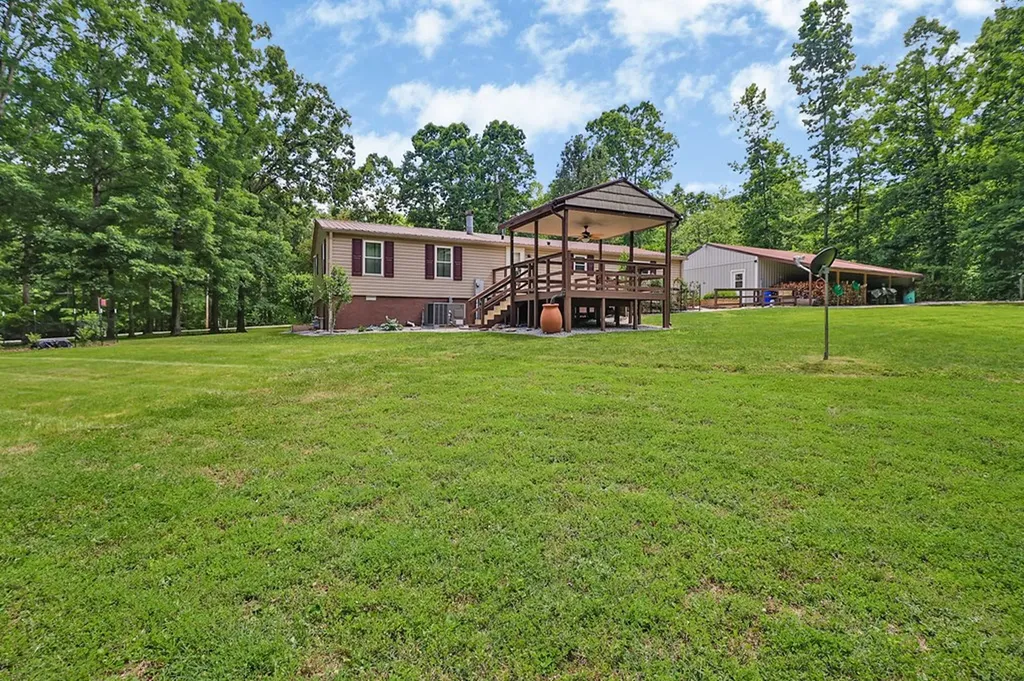 149 Vandever Lane Crossville TN 38572