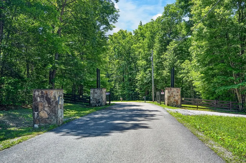 0 Shotgun Annie Road Jamestown TN 38556