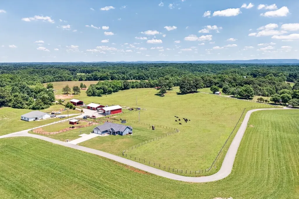 5335 Hickey Ridge Road Baxter TN 38544
