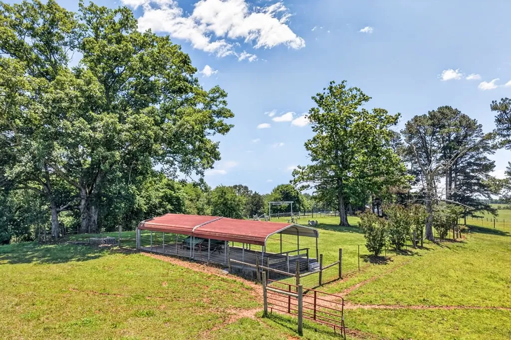 5335 Hickey Ridge Road Baxter TN 38544