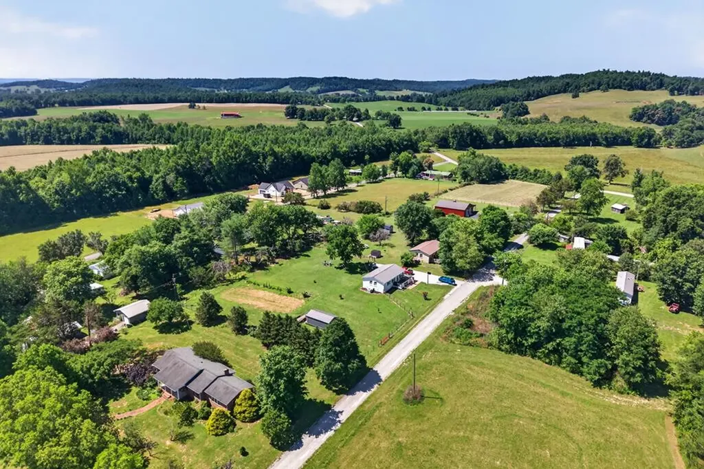 115 Oakley Road Allons TN 38541