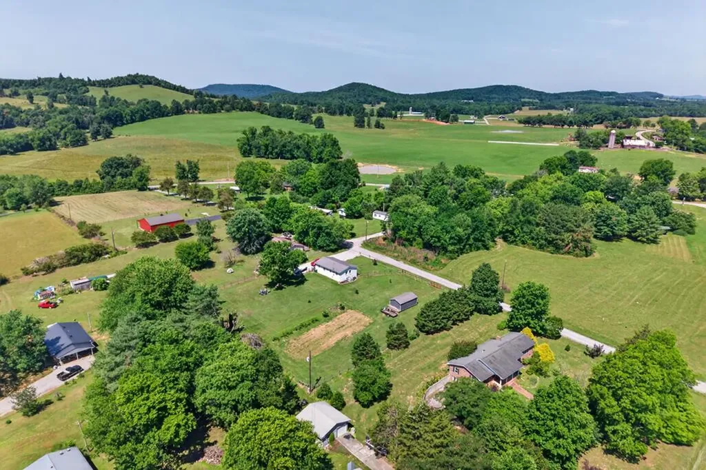 115 Oakley Road Allons TN 38541