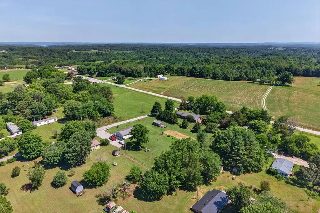 115 Oakley Road Allons TN 38541