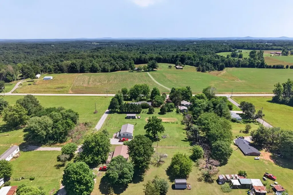 115 Oakley Road Allons TN 38541