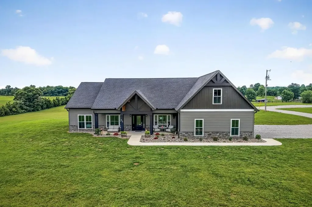 820 Jared Road Sparta TN 38583